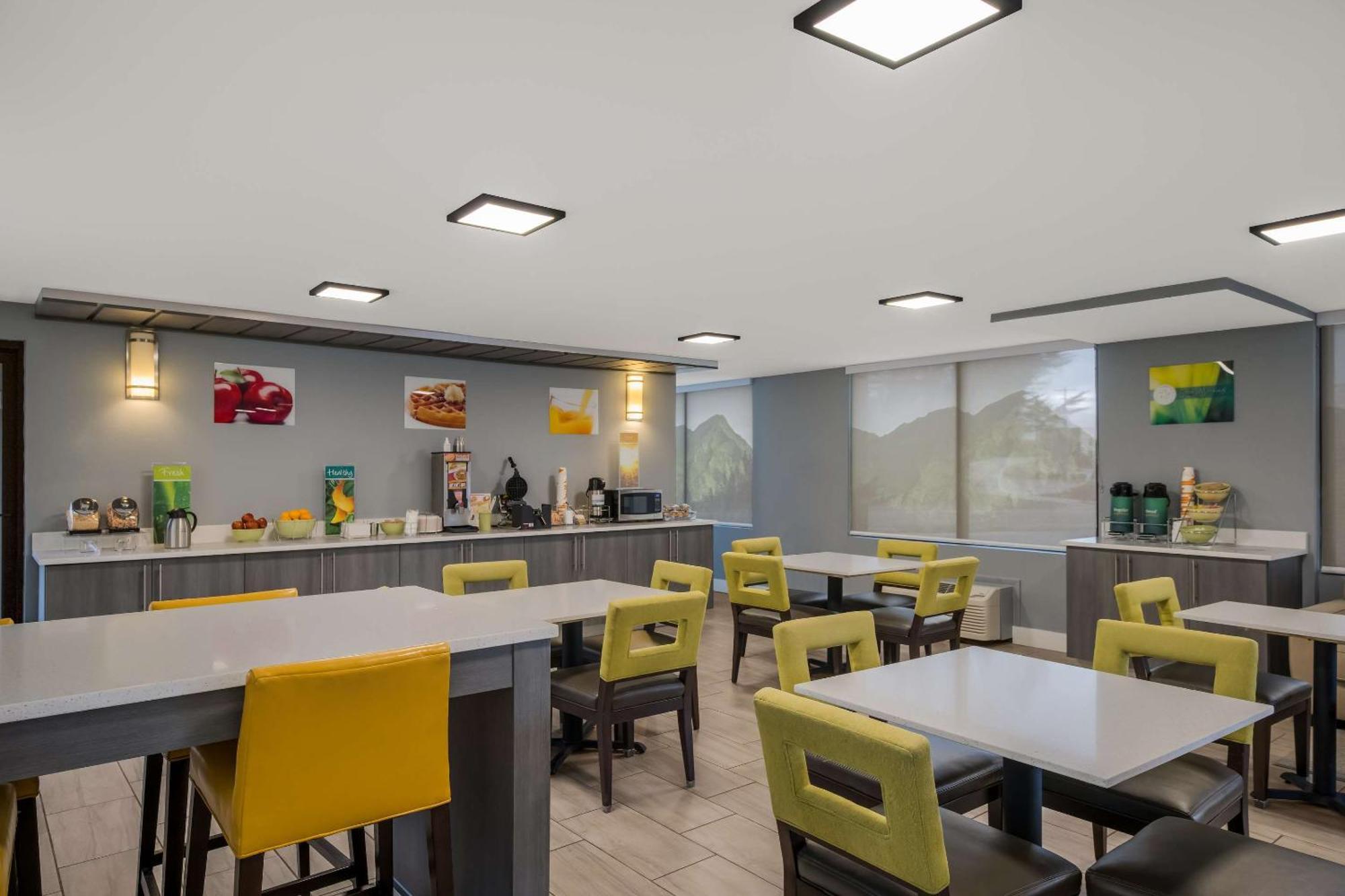 פלטצ'ר Quality Inn Asheville Airport מראה חיצוני תמונה
